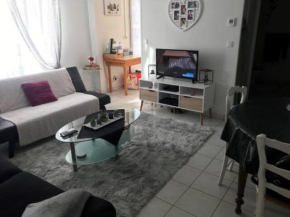 BEL APPARTEMENT PROCHE CENTRE VILLE